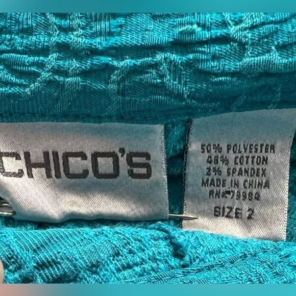 Chico’s Textured Button-Up Shirt – Size 2 - Picture 5 of 6